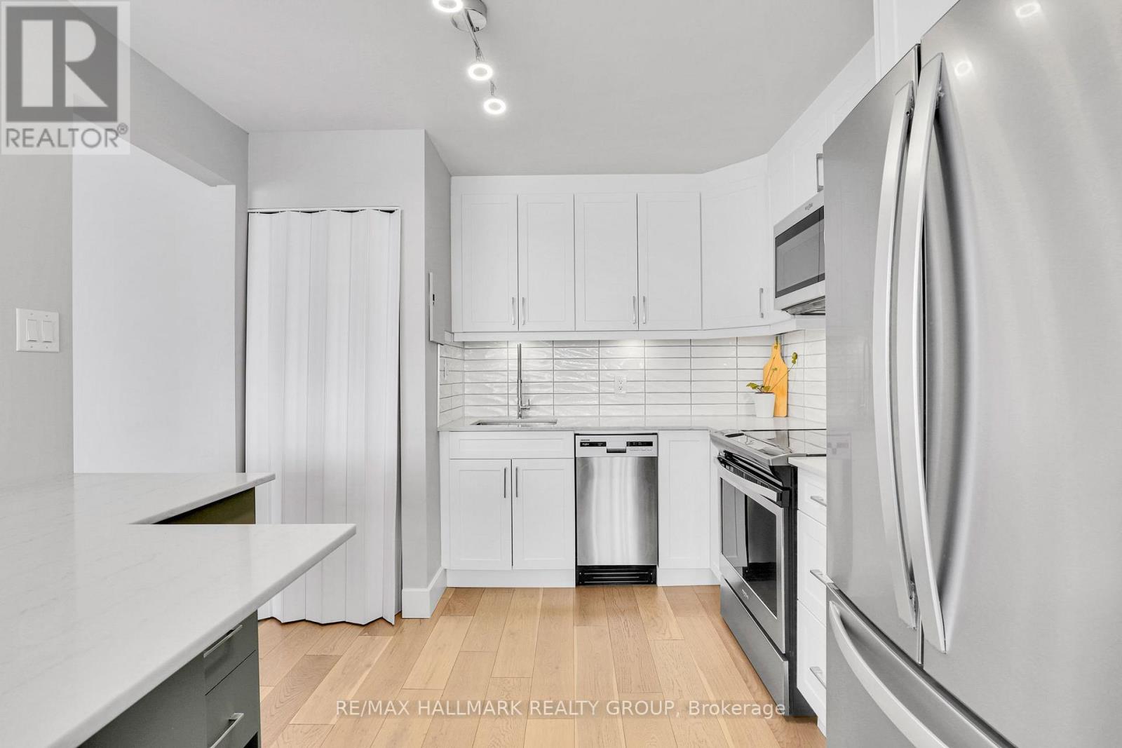 1604 - 1285 Cahill Drive