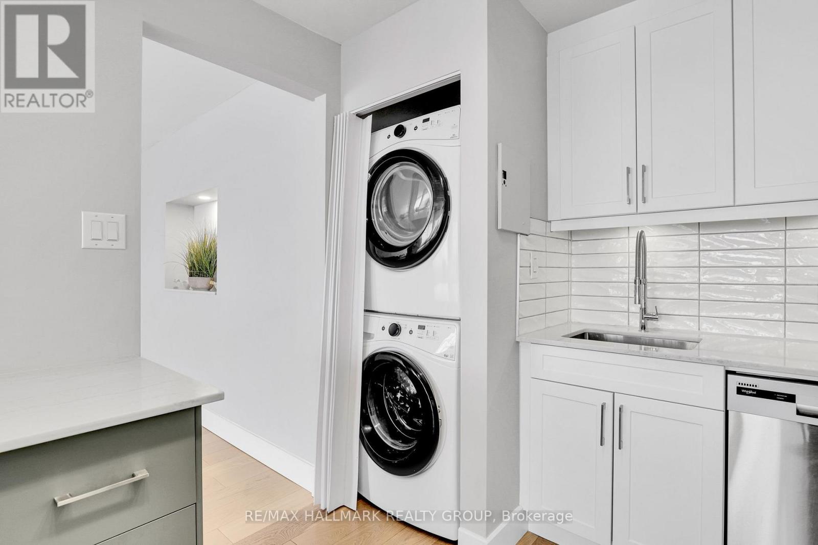 1604 - 1285 Cahill Drive