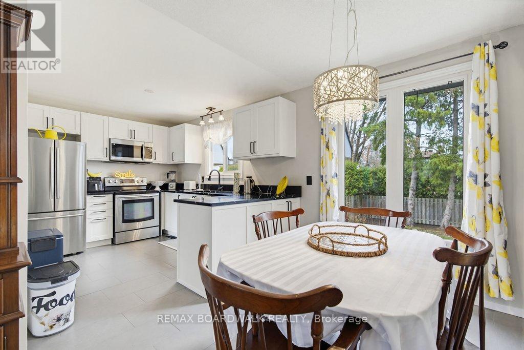 1703 Fieldstone Crescent