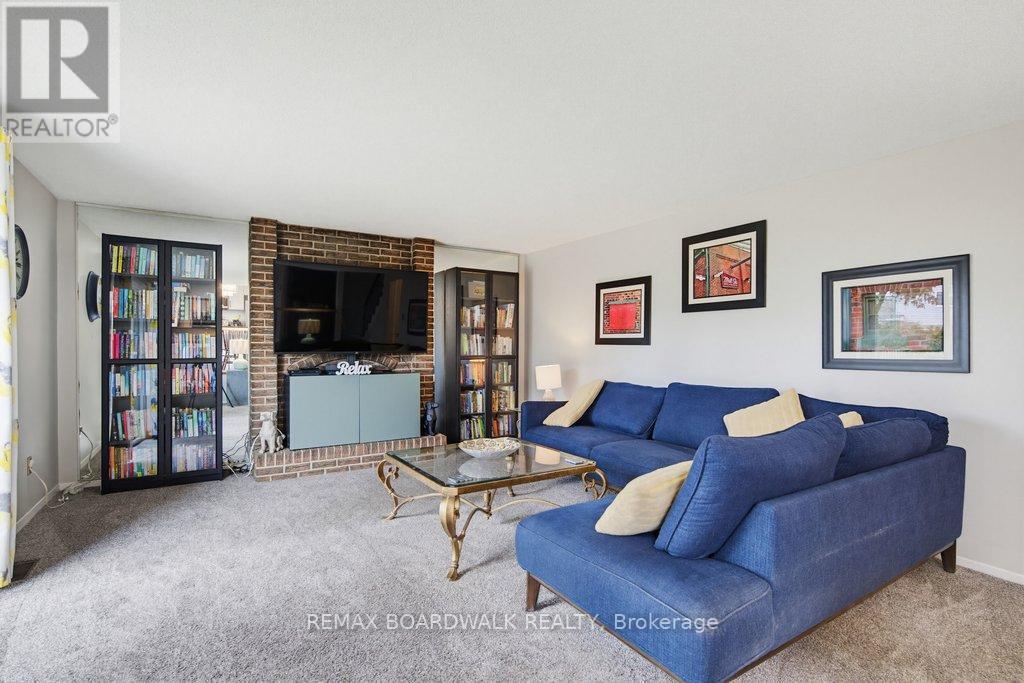 1703 Fieldstone Crescent