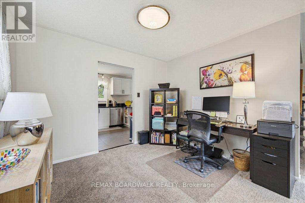 1703 Fieldstone Crescent