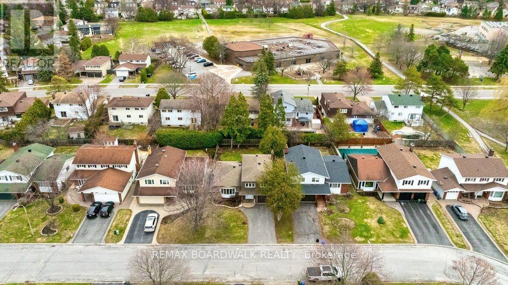 1703 Fieldstone Crescent