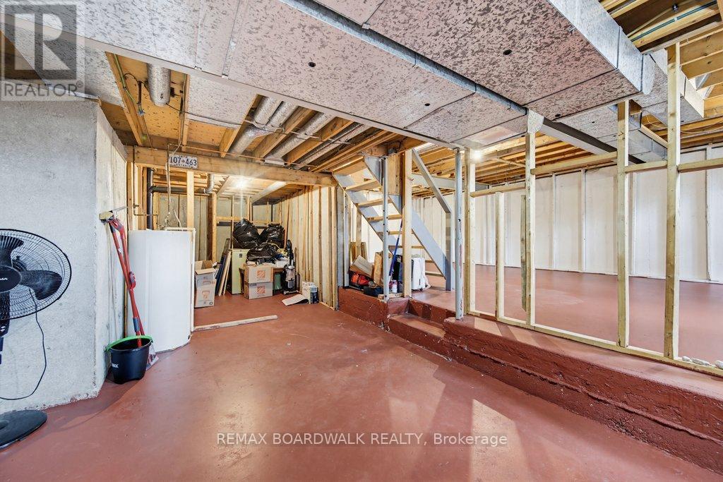 1703 Fieldstone Crescent