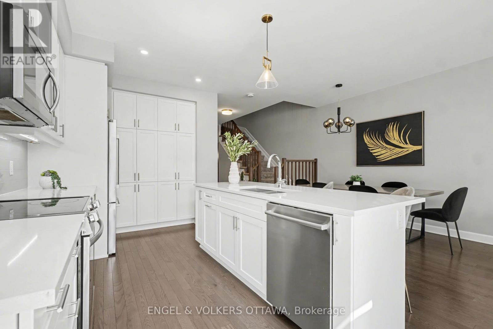 57 Mandevilla Crescent