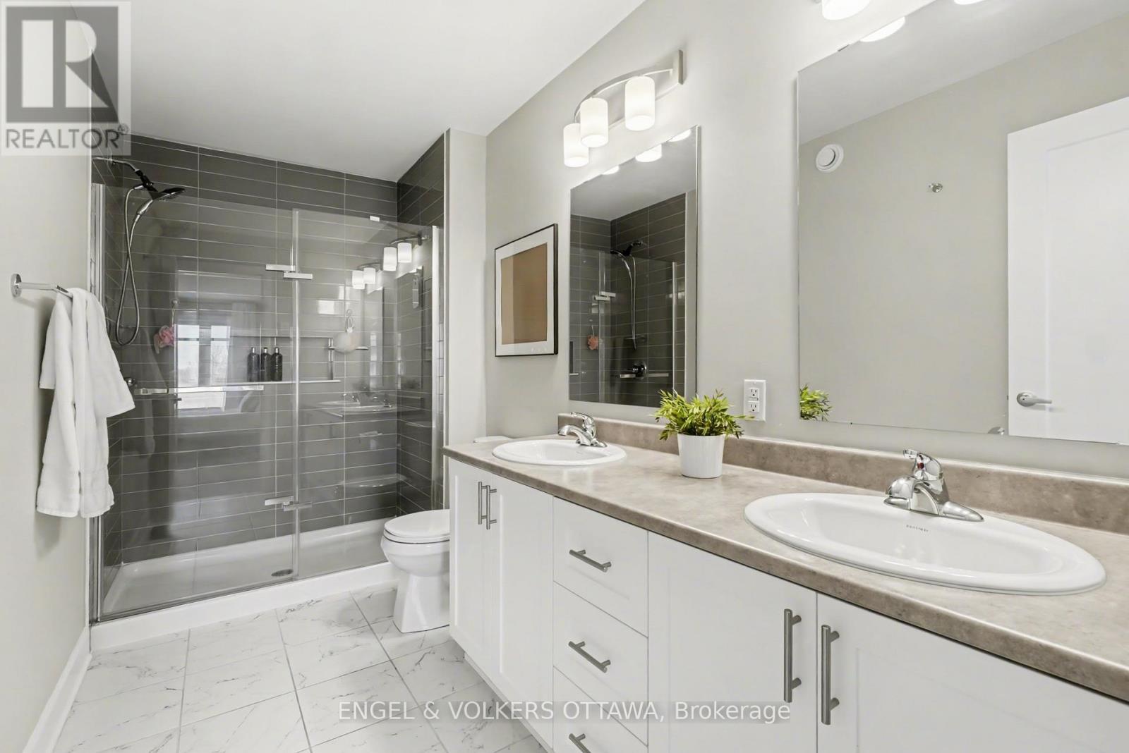 57 Mandevilla Crescent