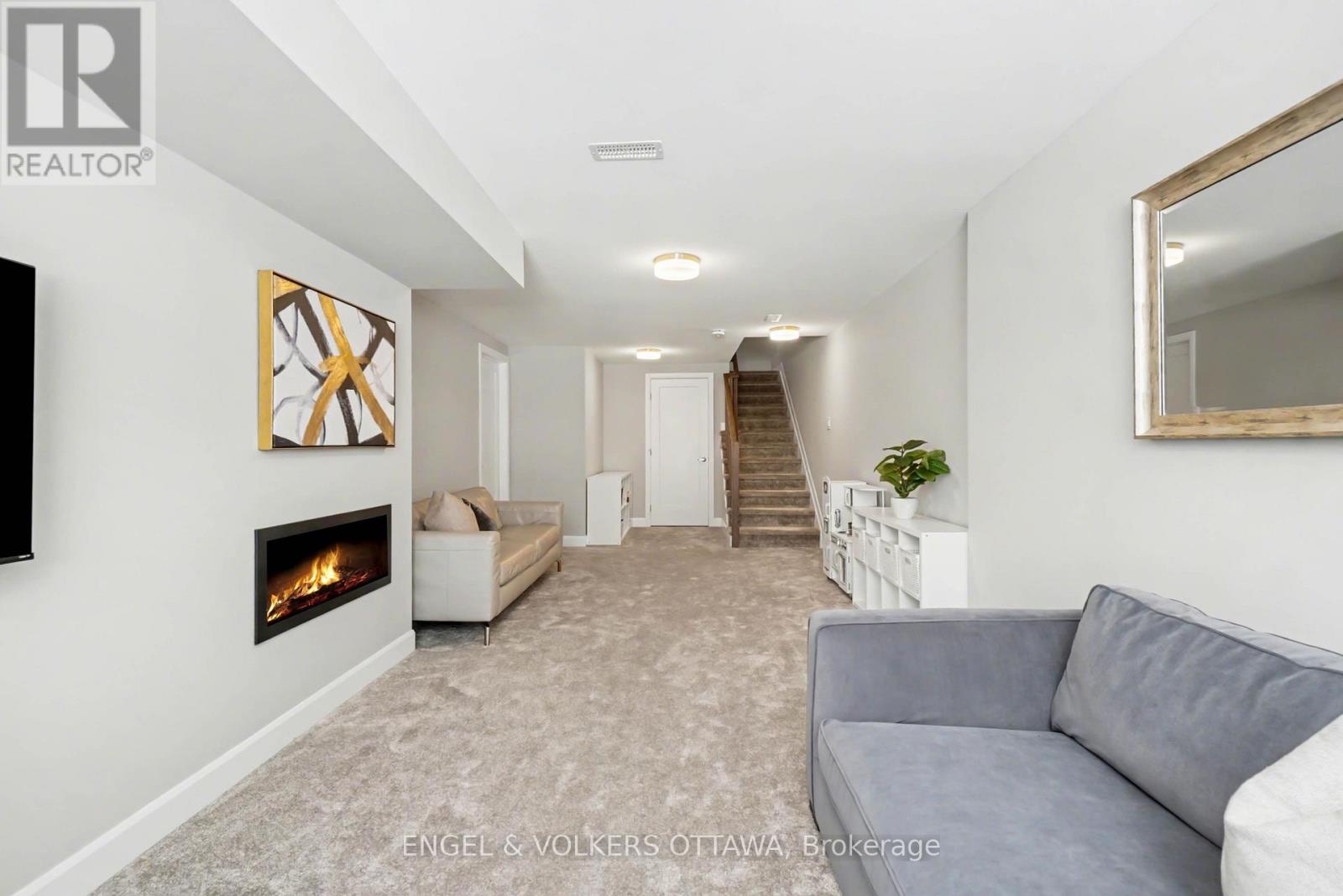 57 Mandevilla Crescent