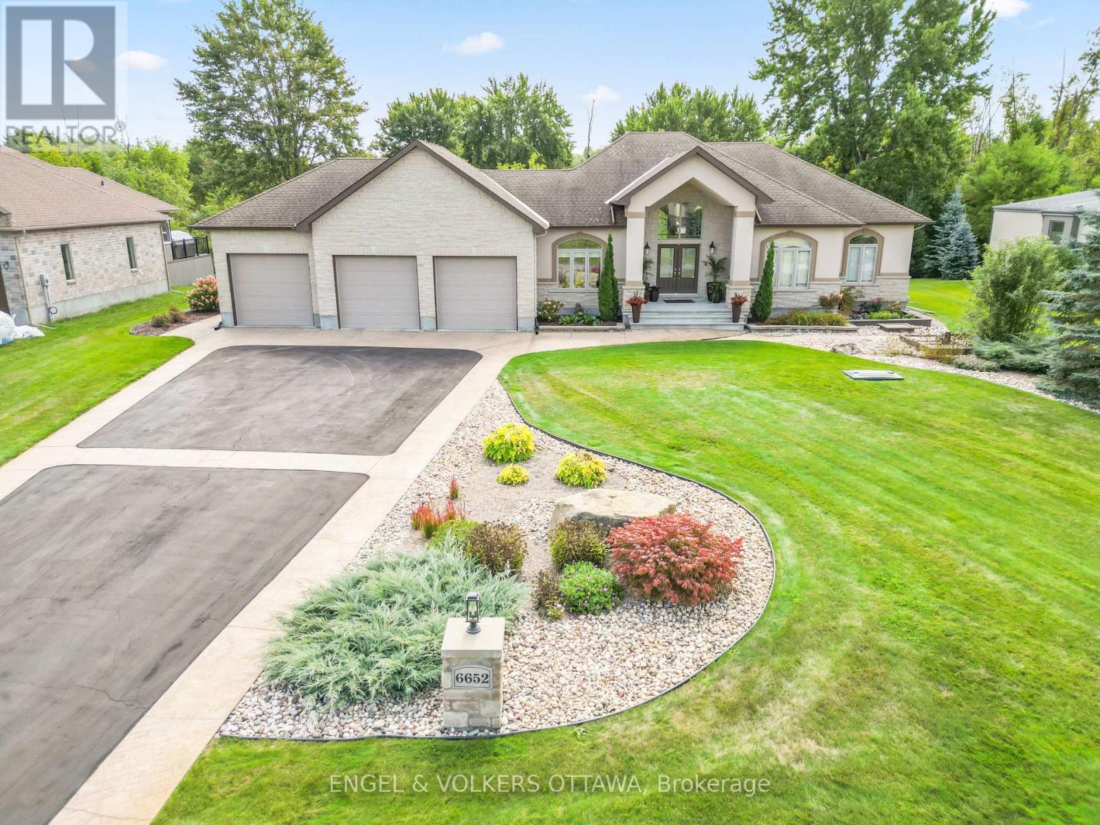 6652 Pebble Trail Way