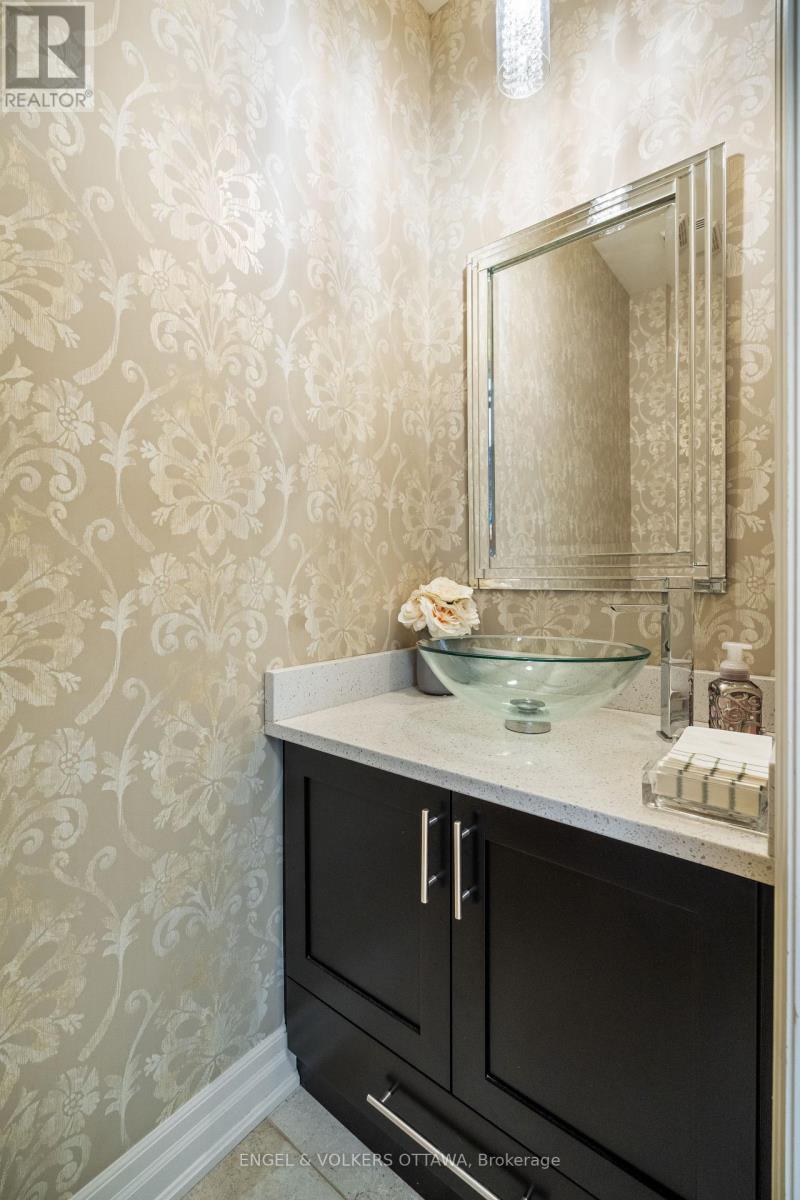 6652 Pebble Trail Way