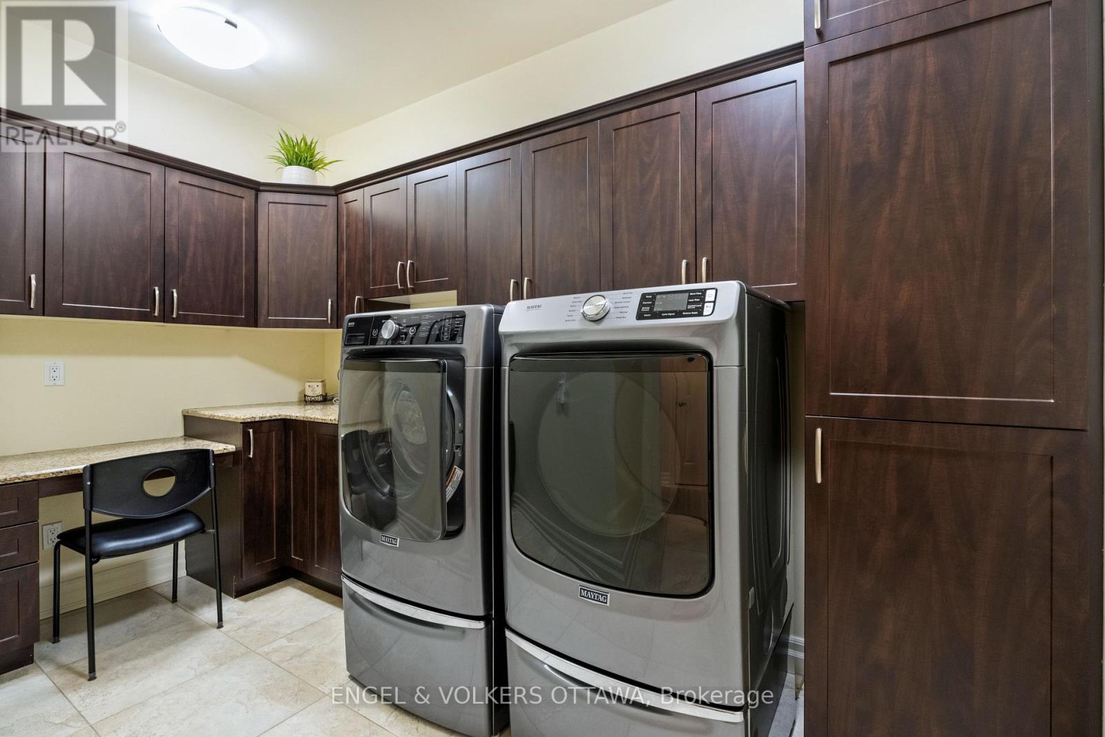 6652 Pebble Trail Way