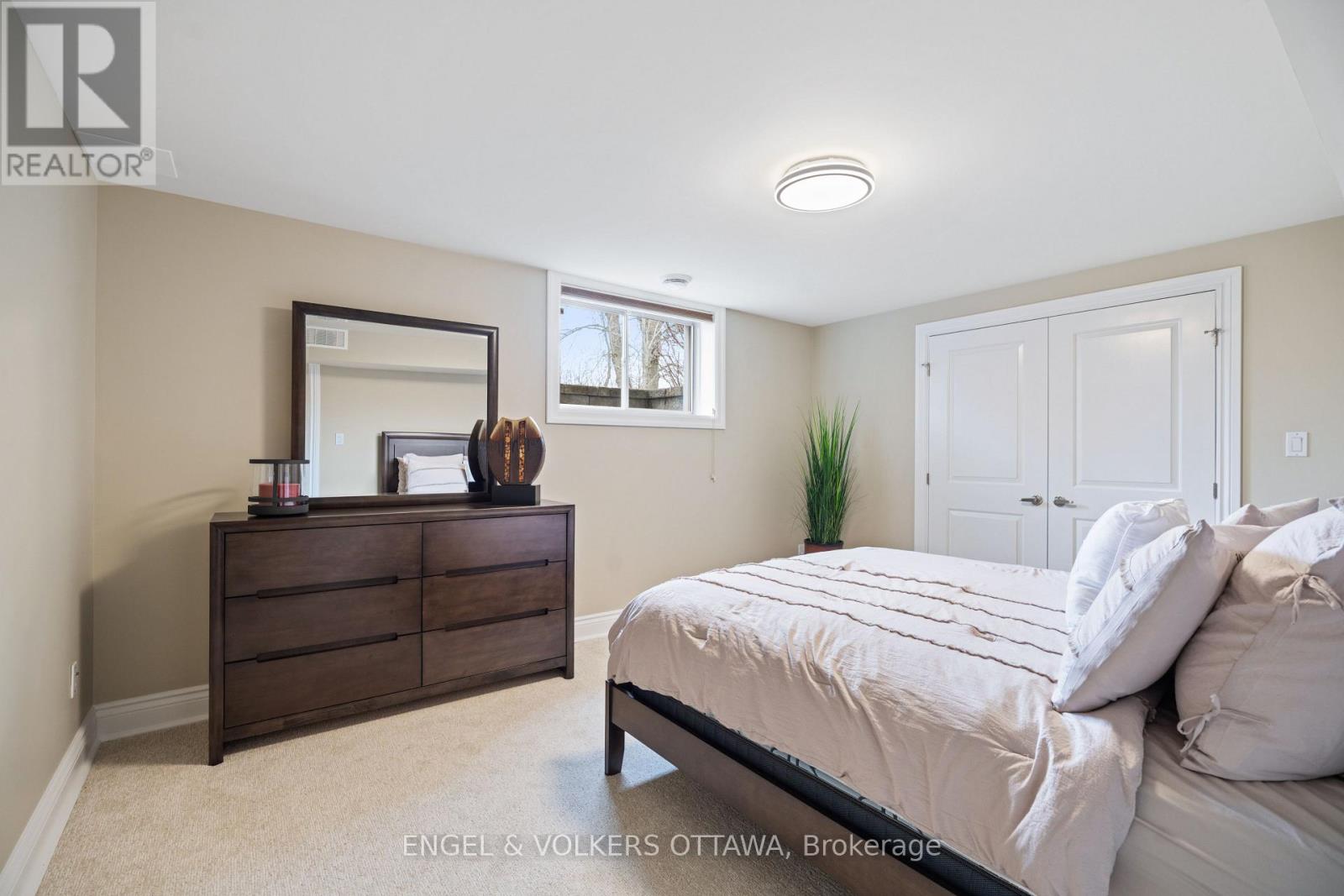 6652 Pebble Trail Way