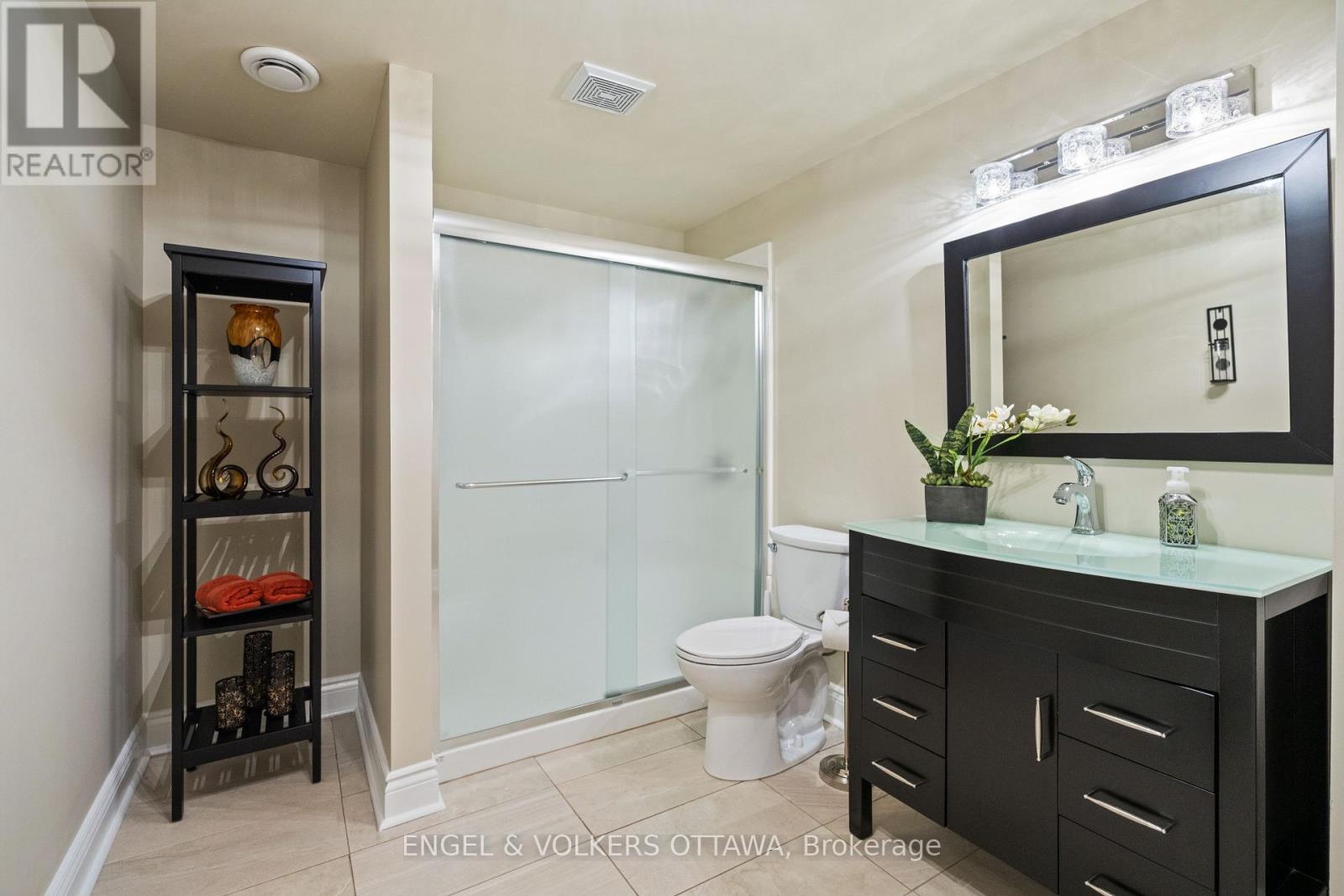 6652 Pebble Trail Way