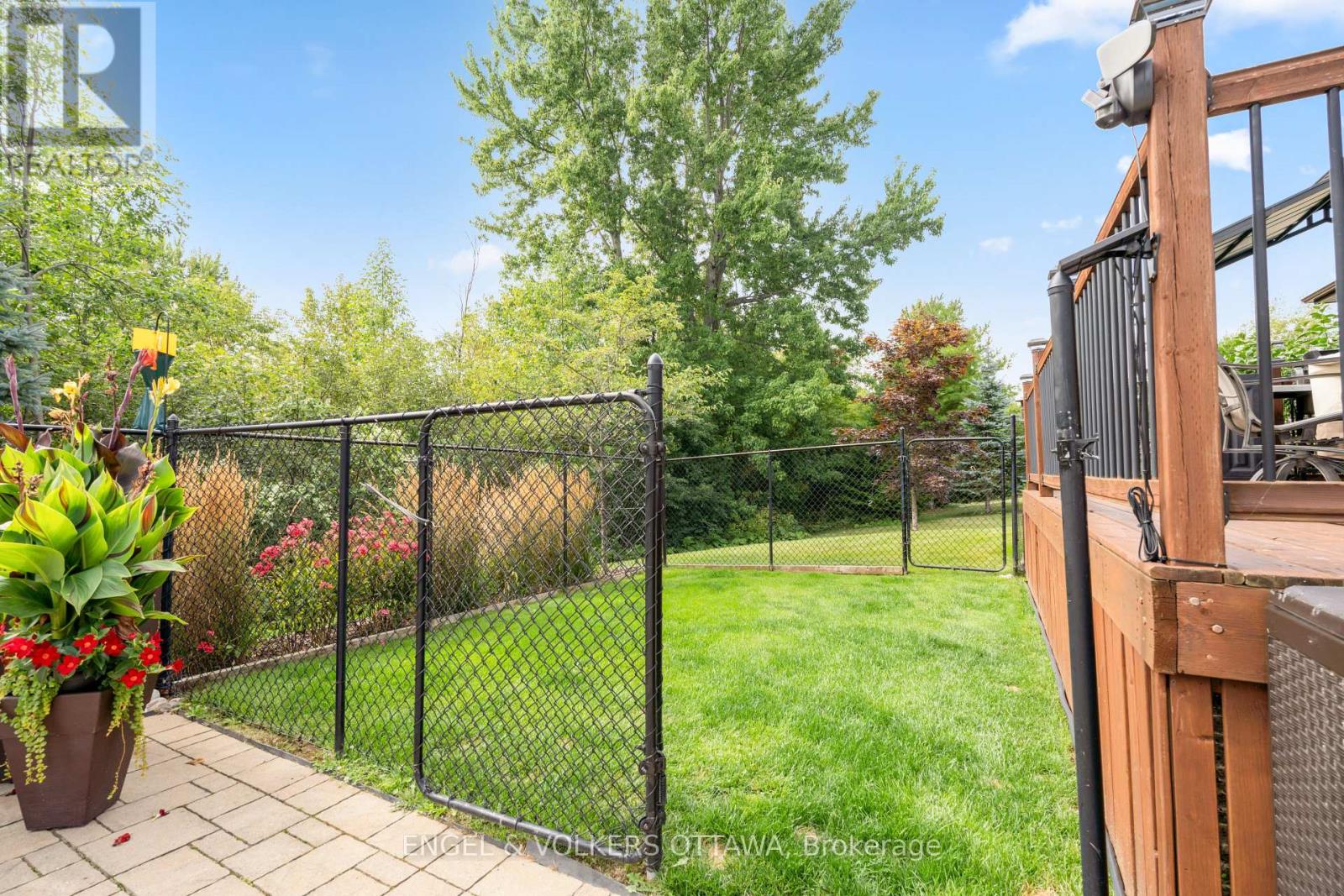 6652 Pebble Trail Way