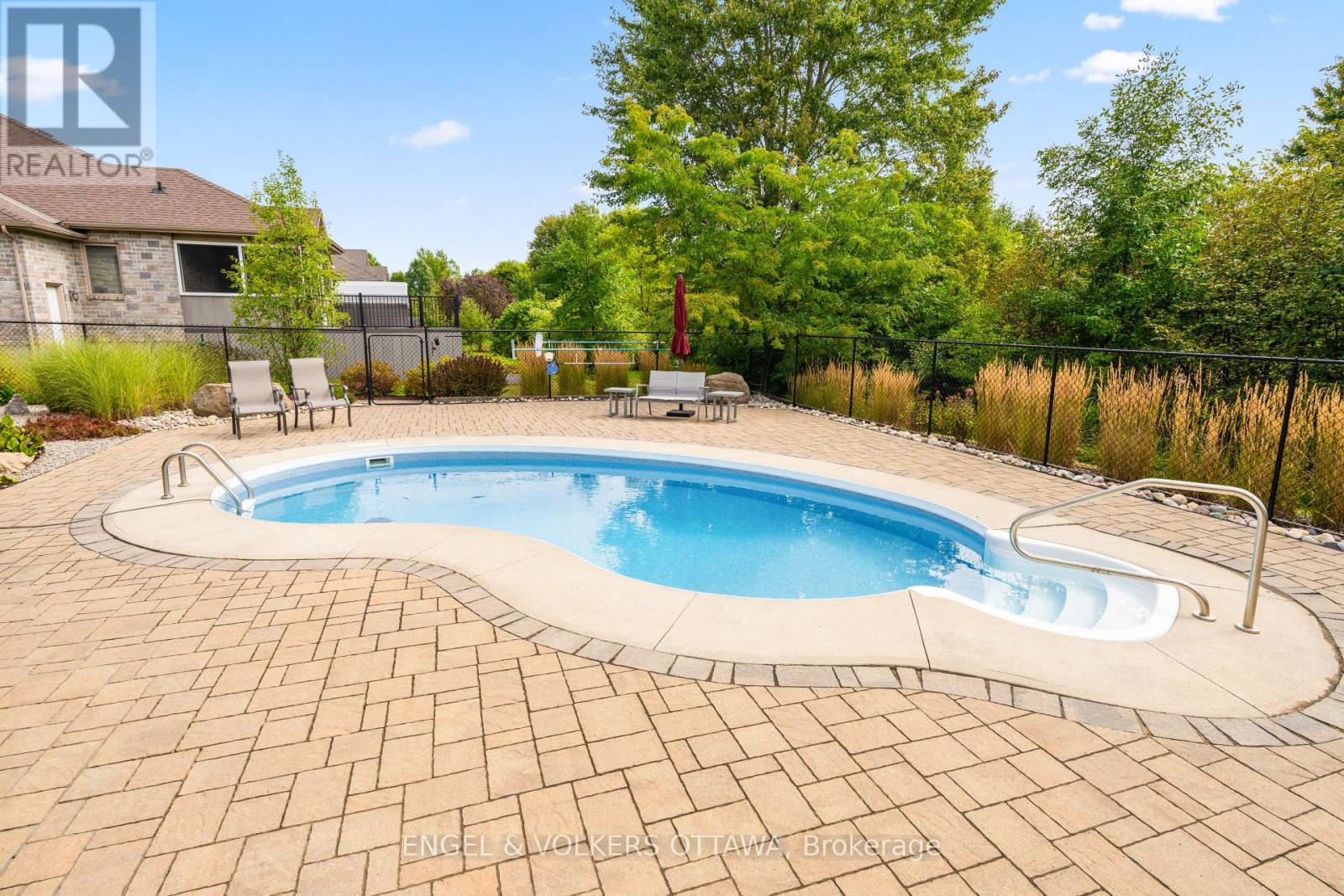 6652 Pebble Trail Way