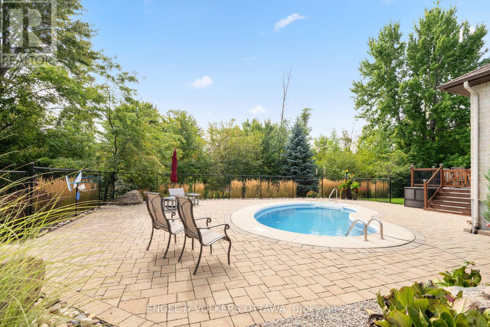 6652 Pebble Trail Way