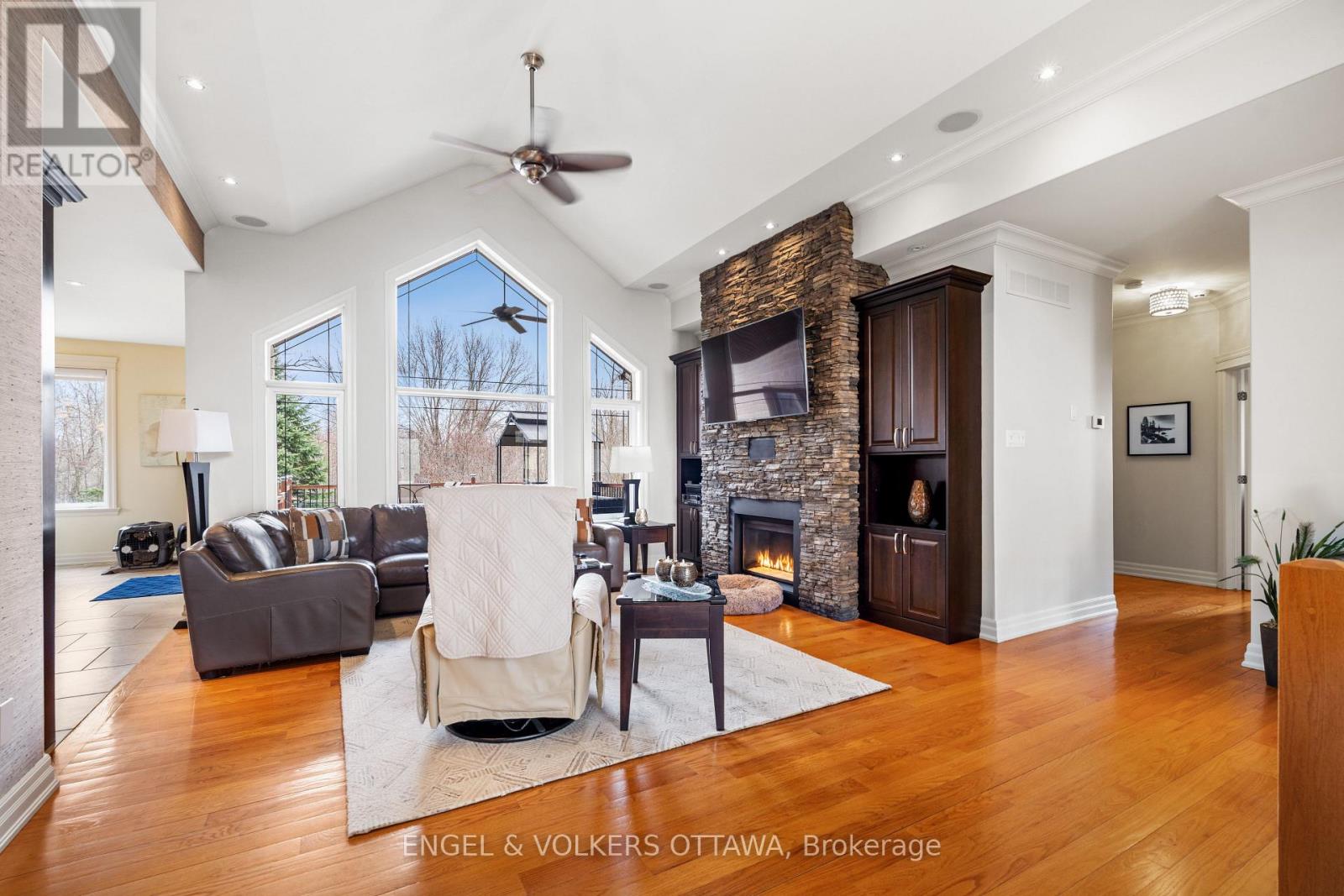 6652 Pebble Trail Way