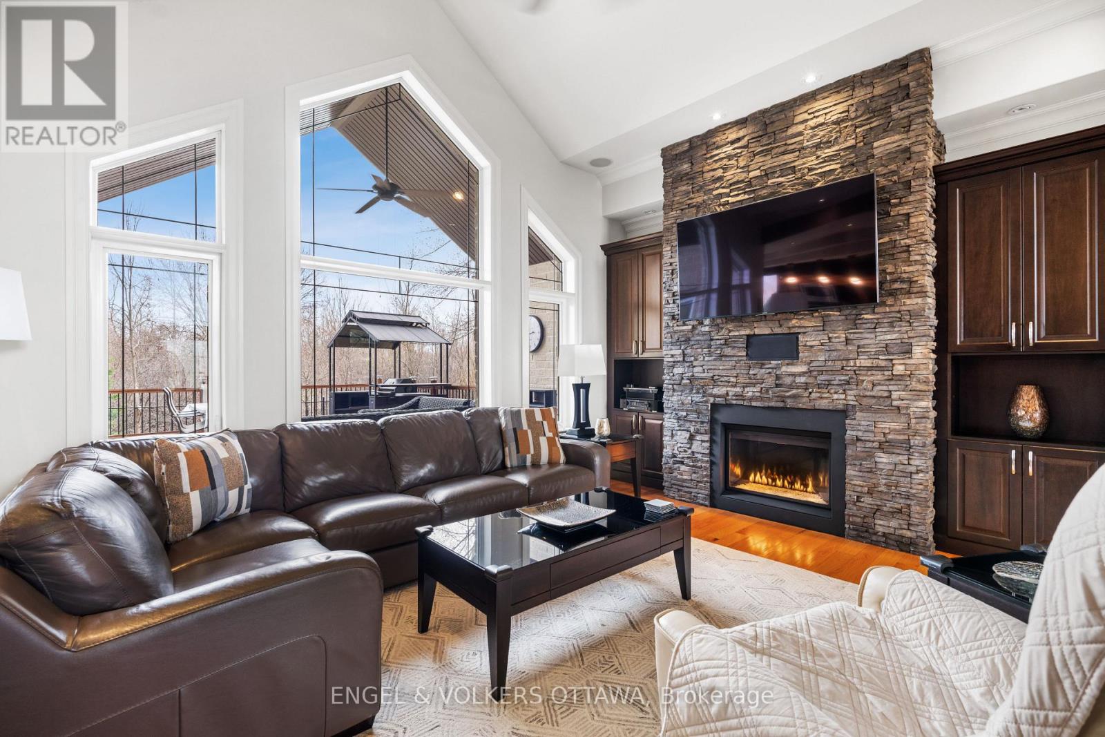 6652 Pebble Trail Way