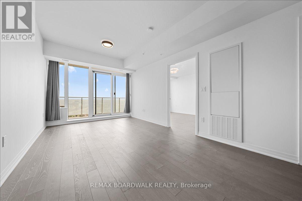 3705 - 805 Carling Avenue