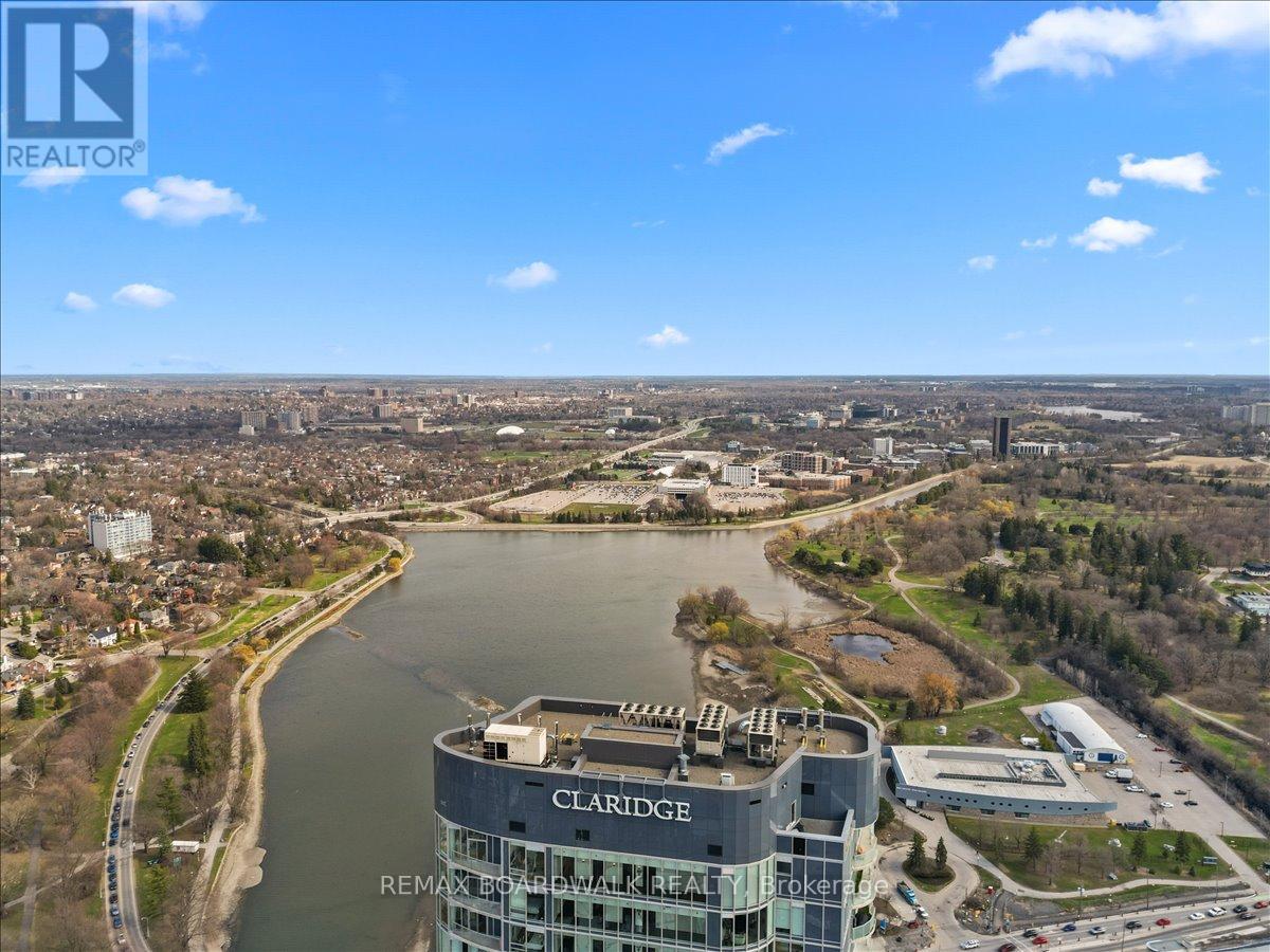 3705 - 805 Carling Avenue