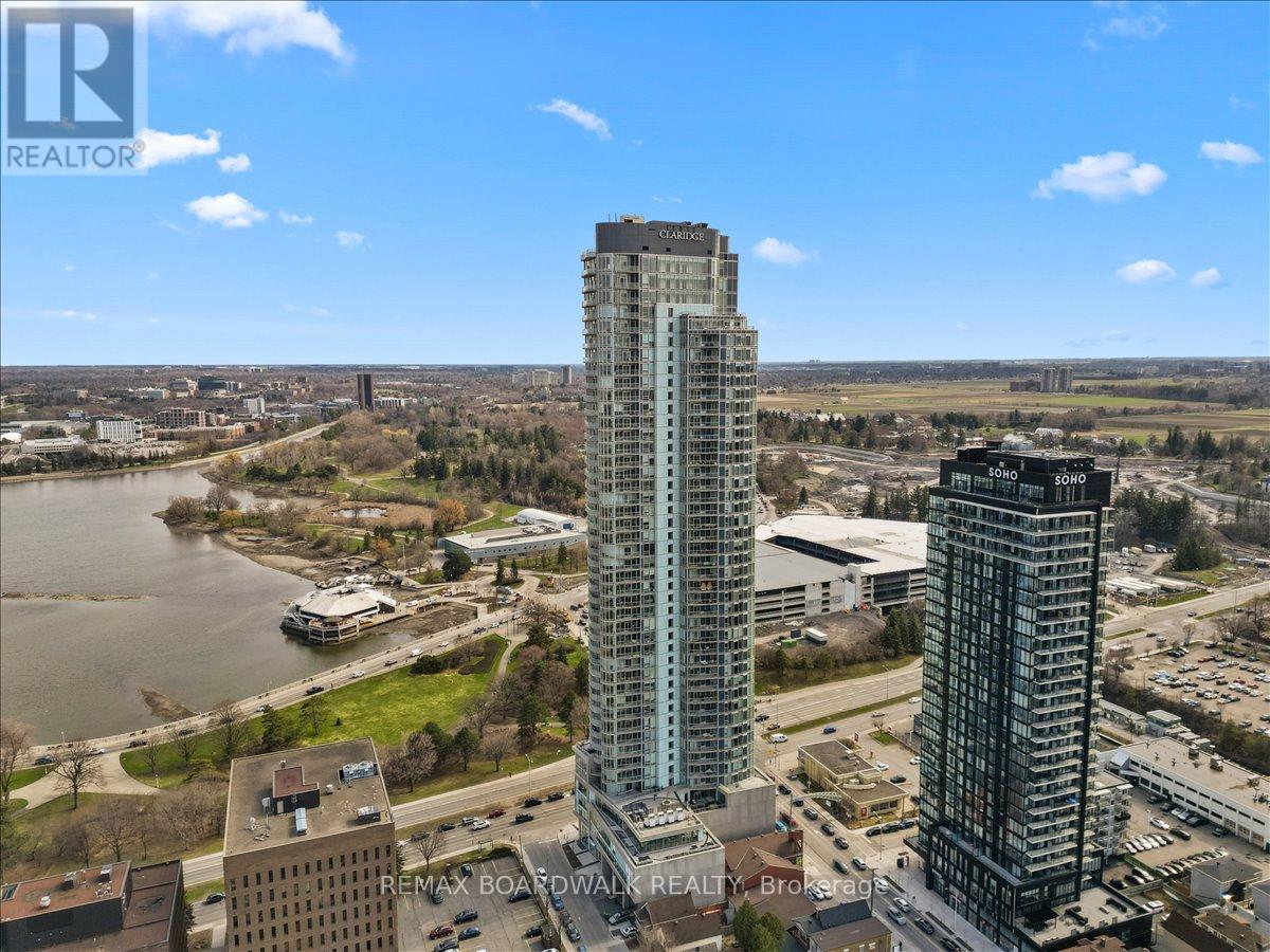 3705 - 805 Carling Avenue