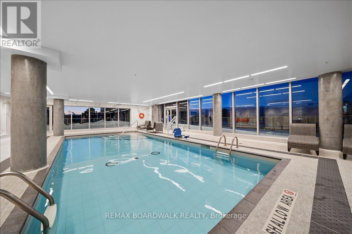 3705 - 805 Carling Avenue