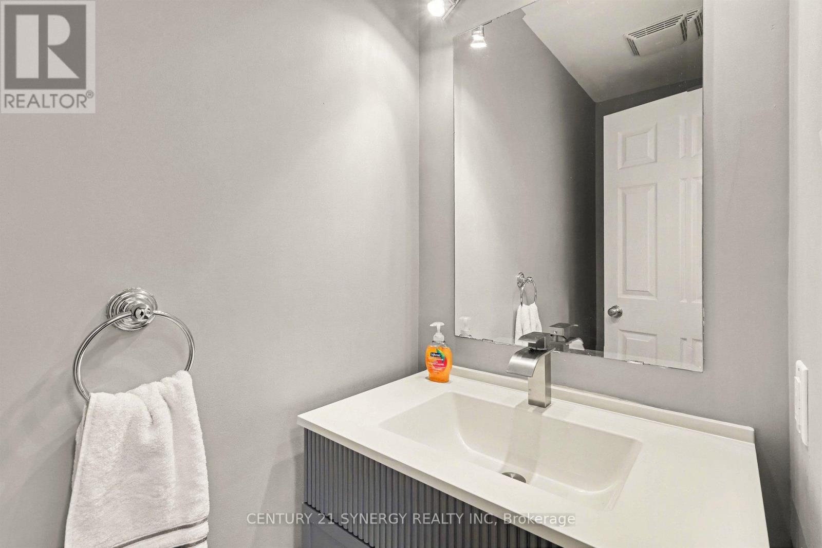 114 Silvermoon Crescent