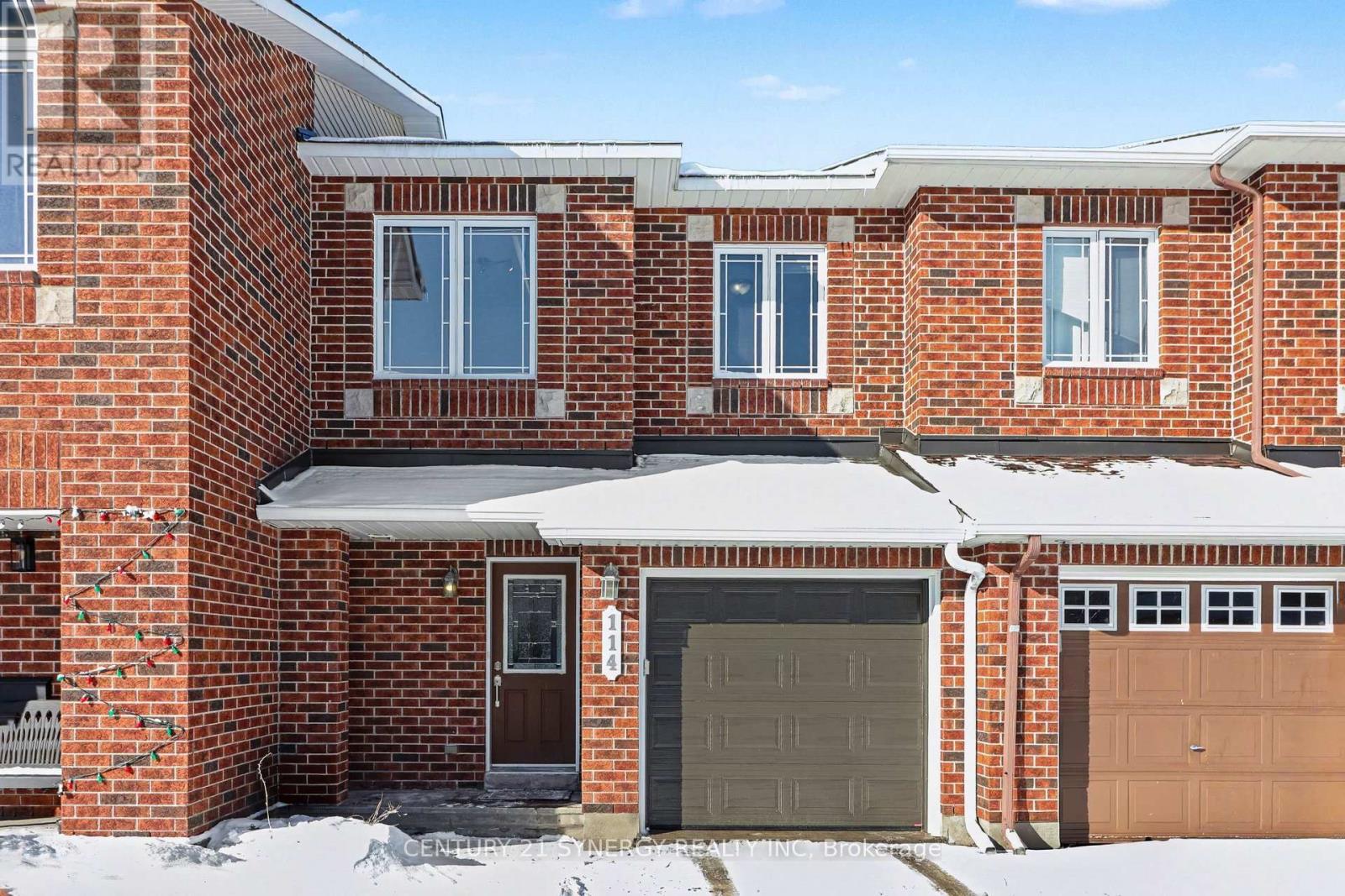 114 Silvermoon Crescent