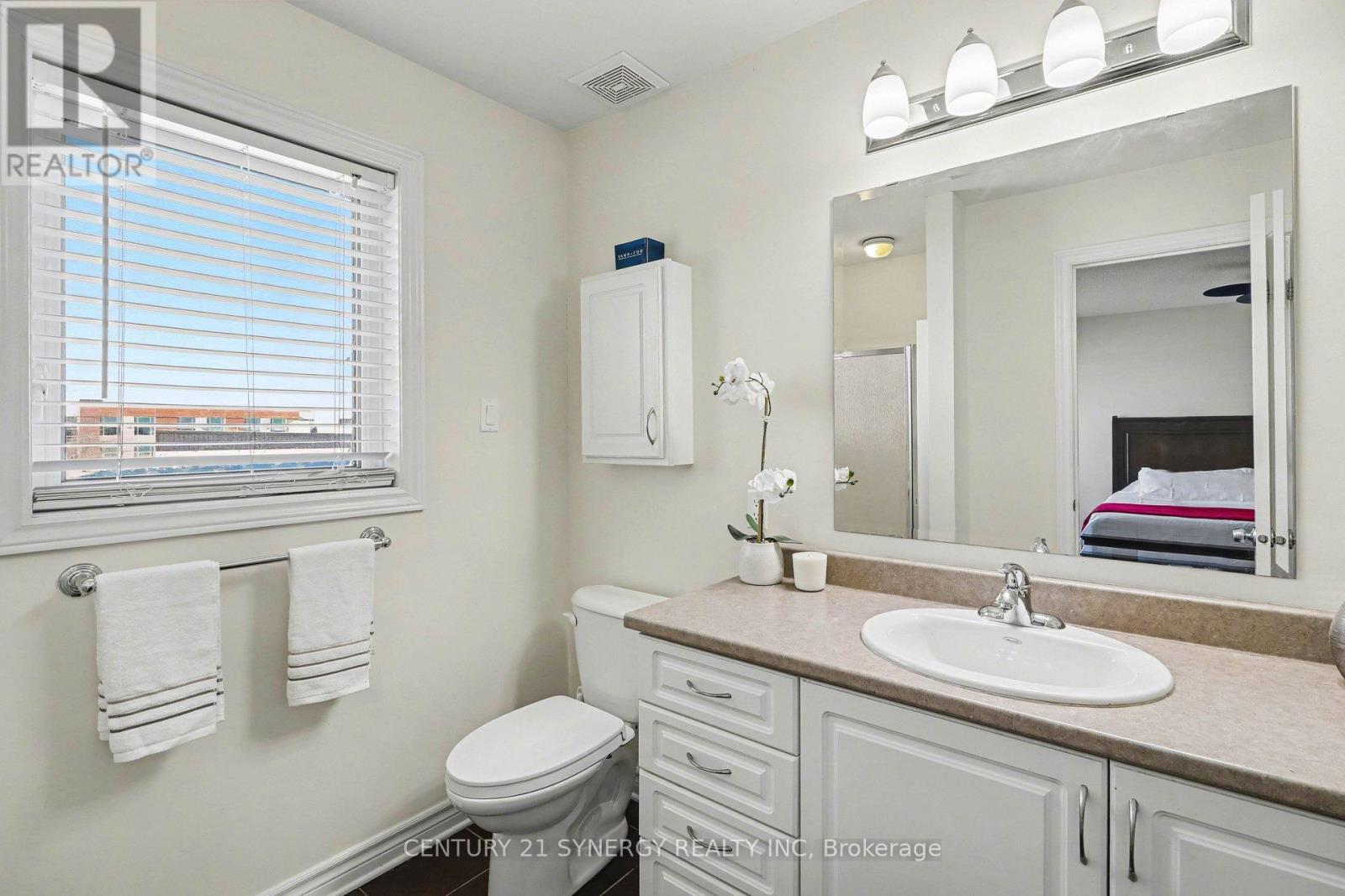 114 Silvermoon Crescent