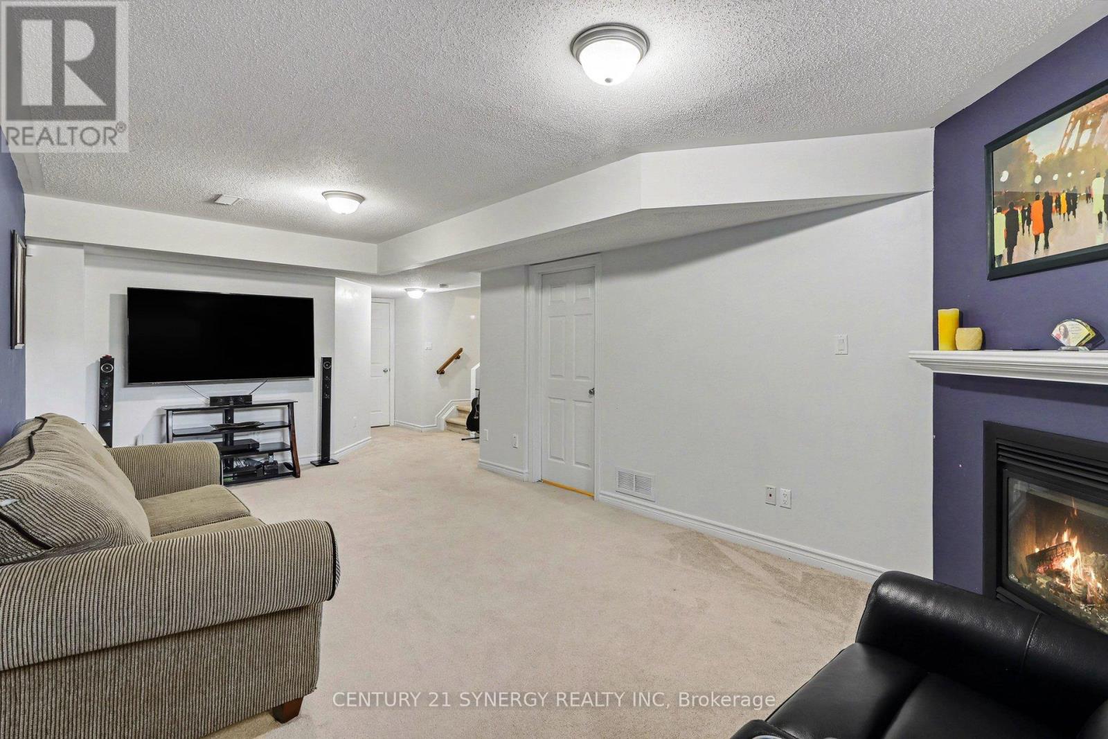 114 Silvermoon Crescent