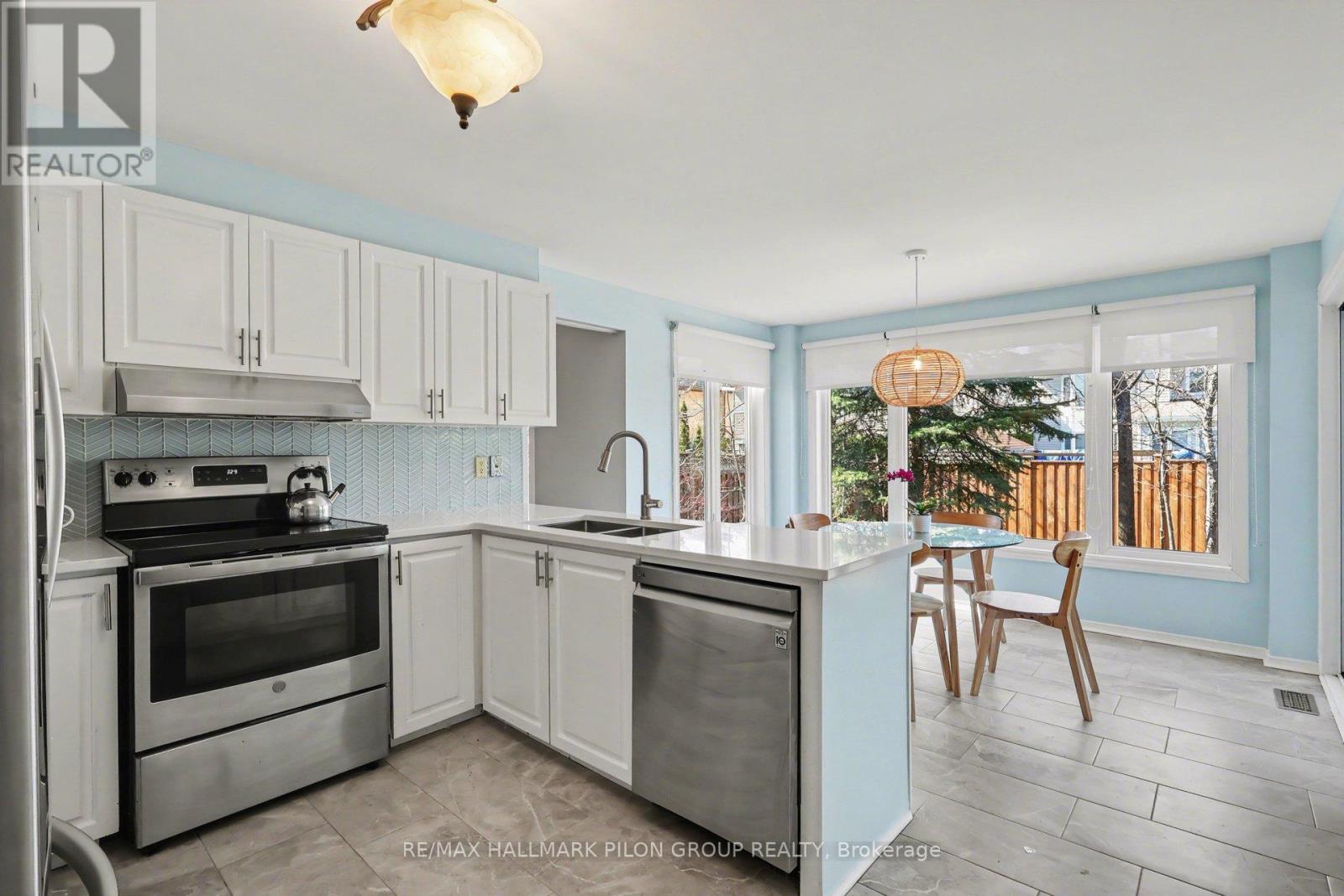 1709 Sansonnet Street