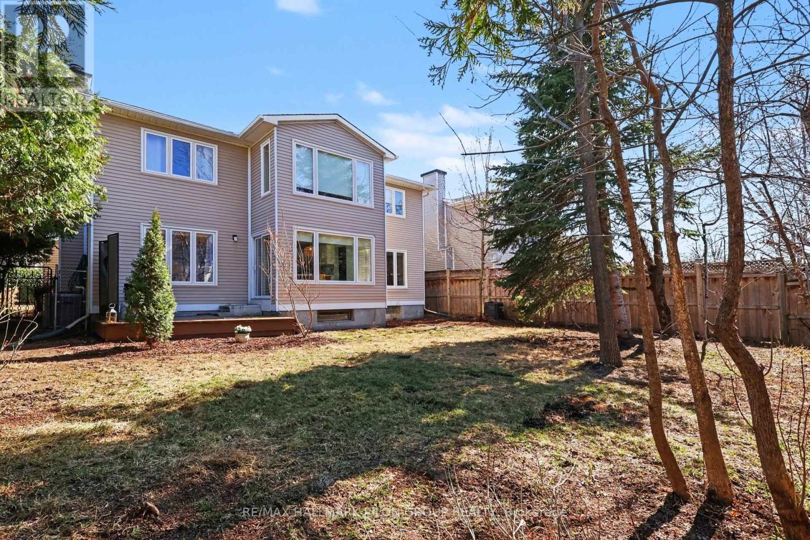 1709 Sansonnet Street