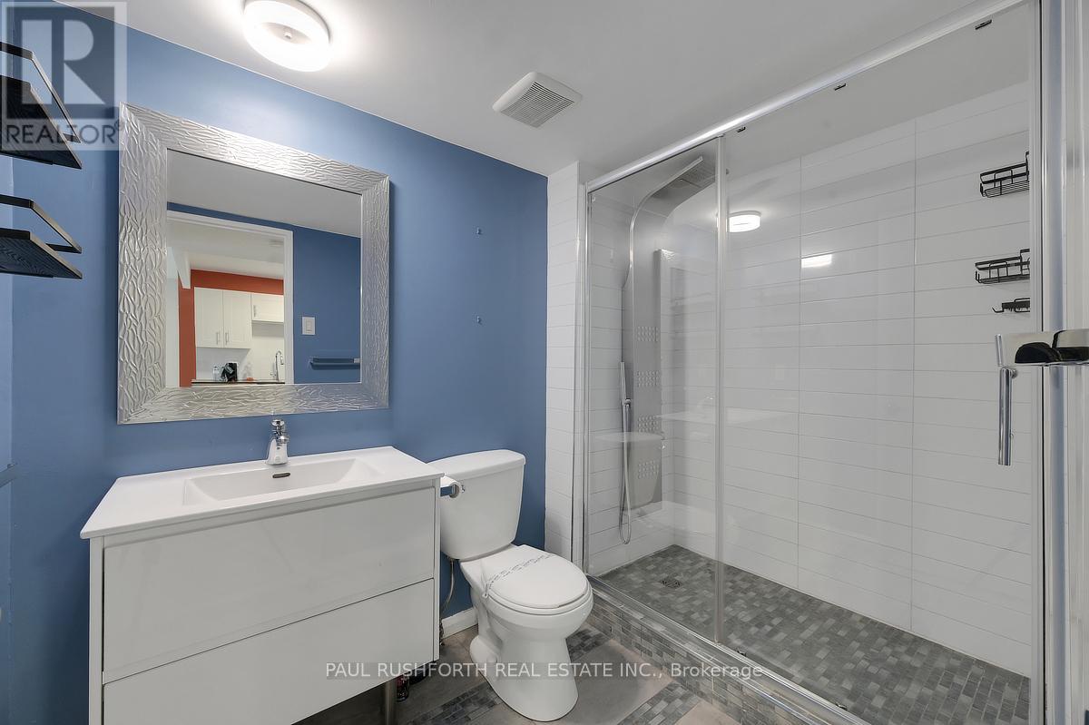 1703 - 475 Laurier Avenue W