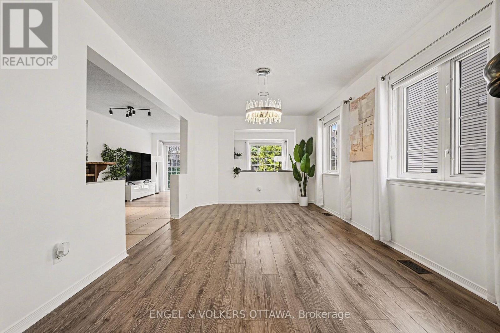 135 Lockhaven Private