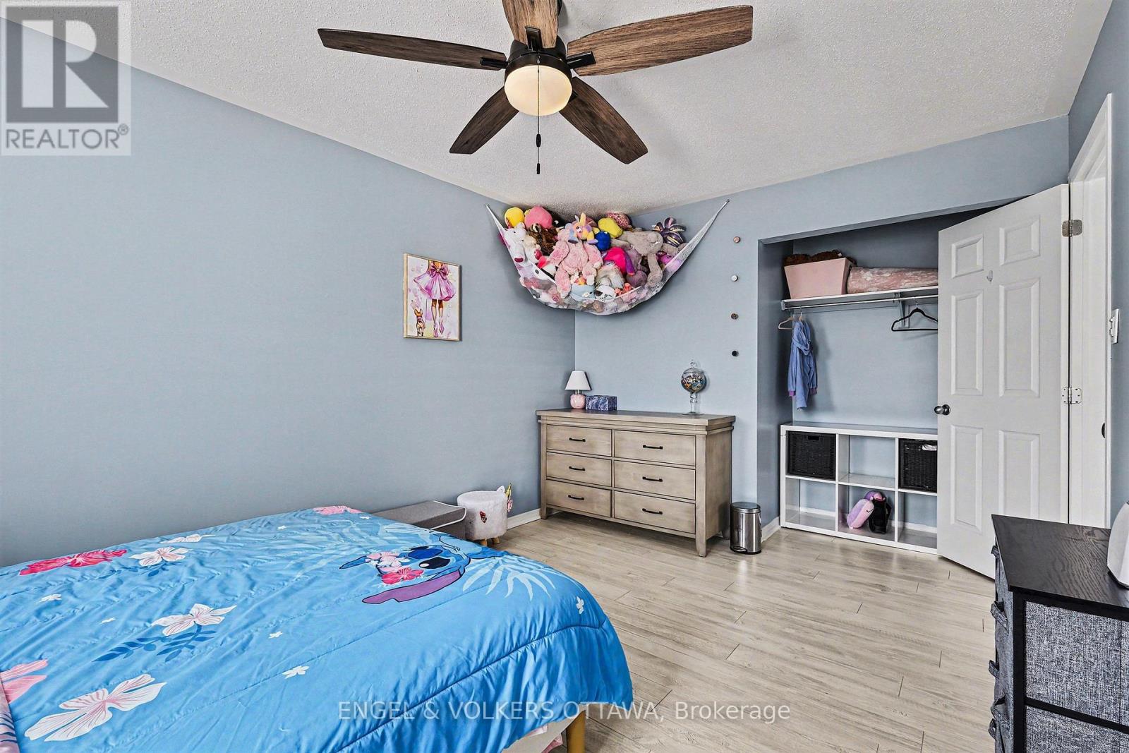 135 Lockhaven Private