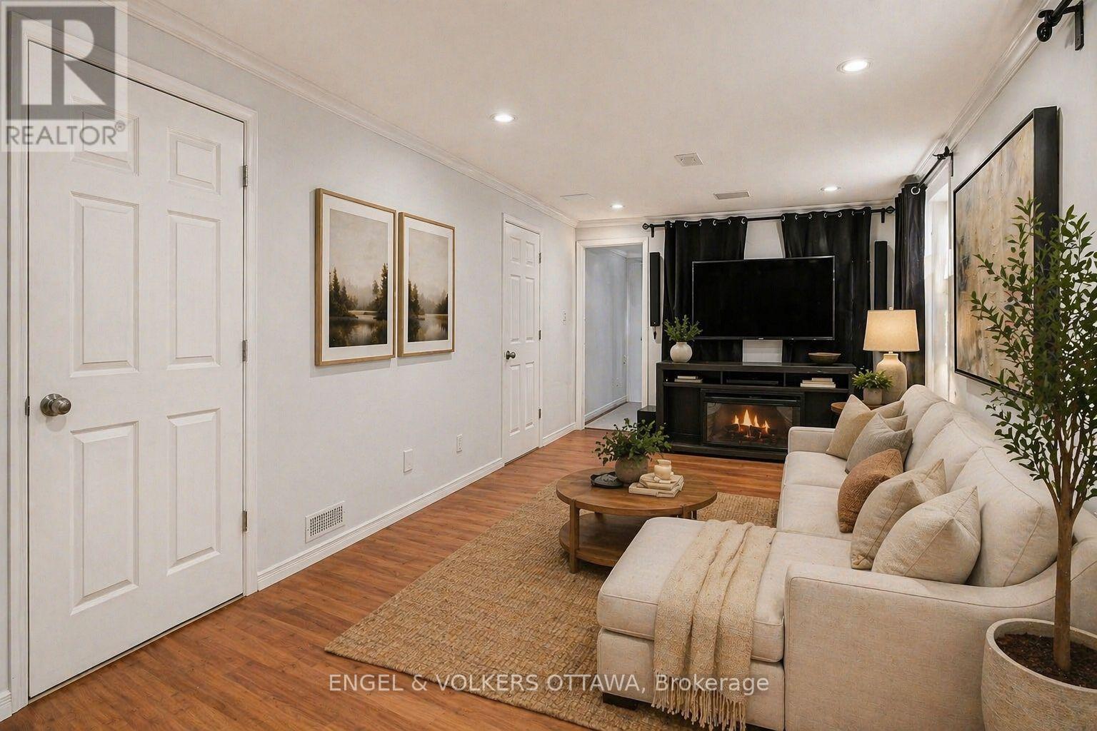 135 Lockhaven Private