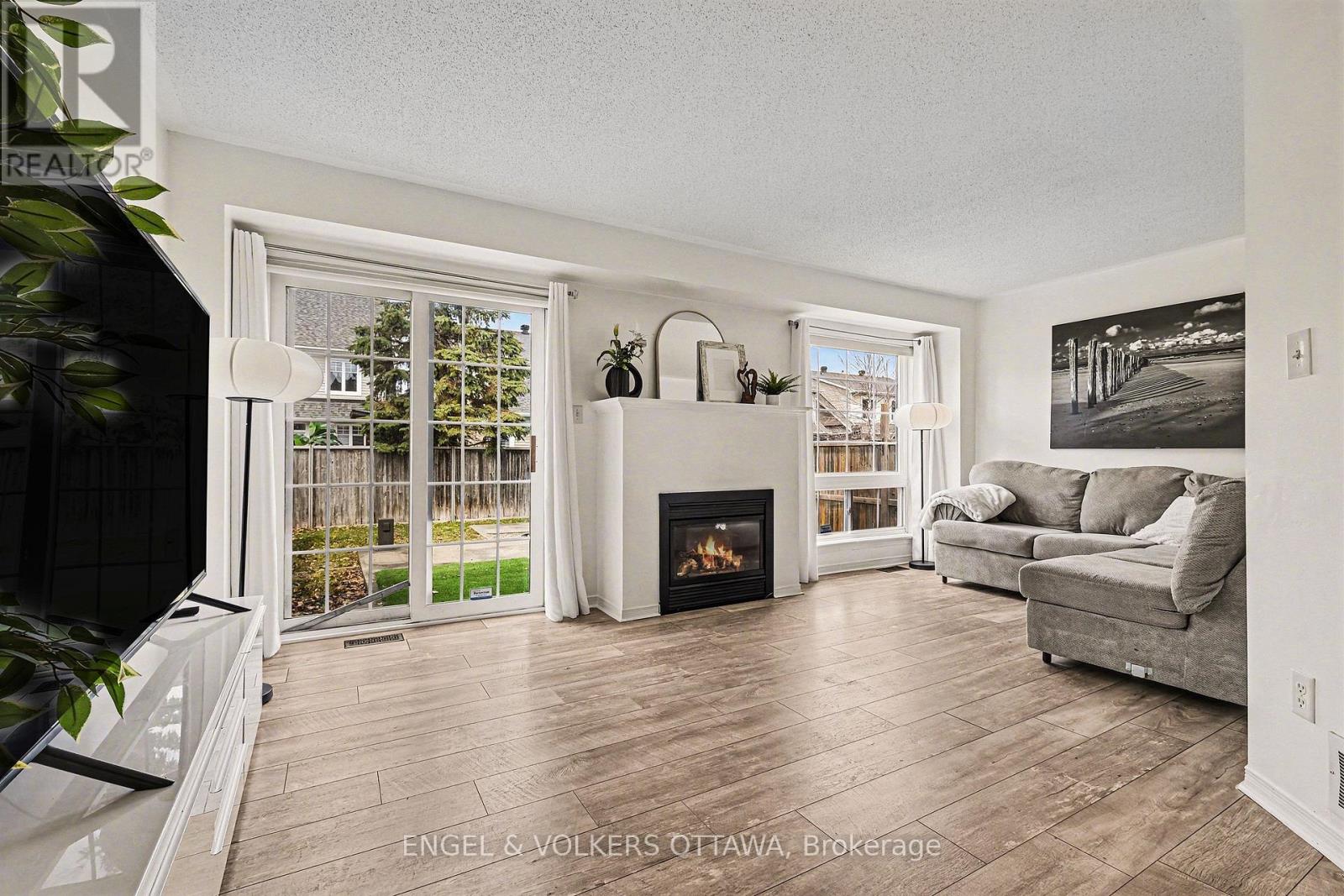 135 Lockhaven Private