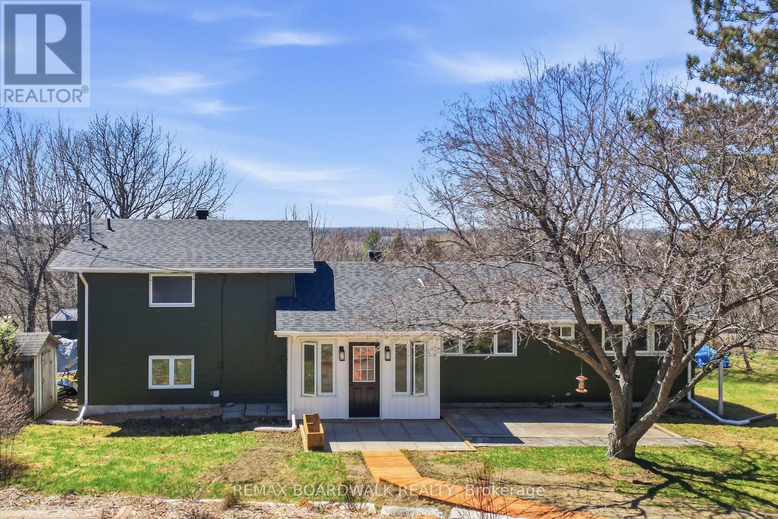 256 Mitcheson Street