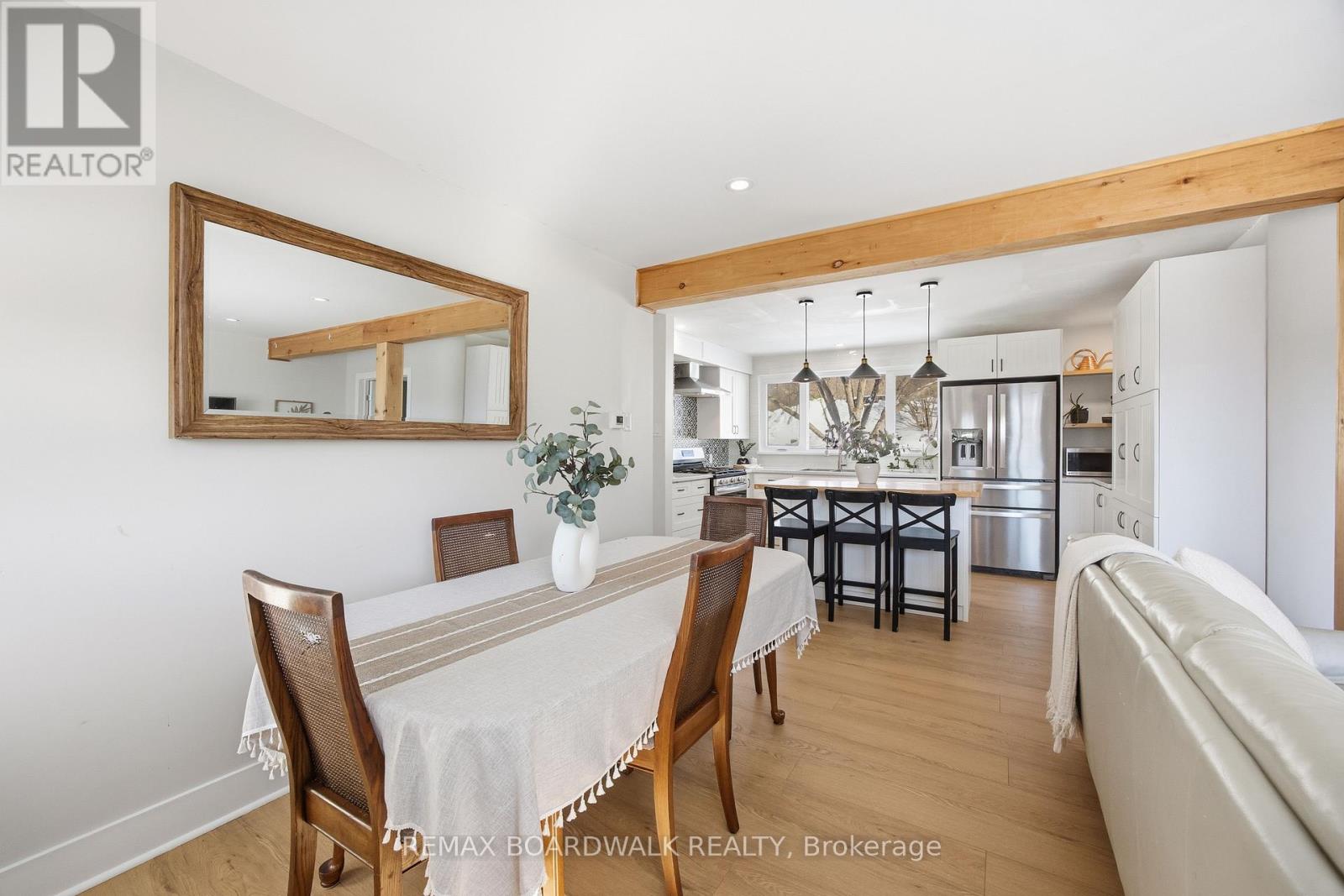 256 Mitcheson Street