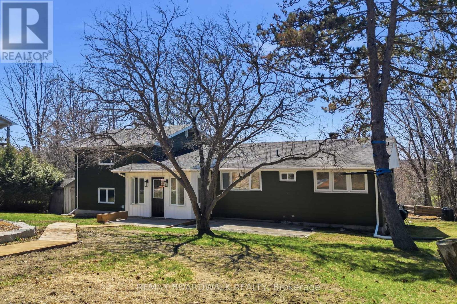 256 Mitcheson Street