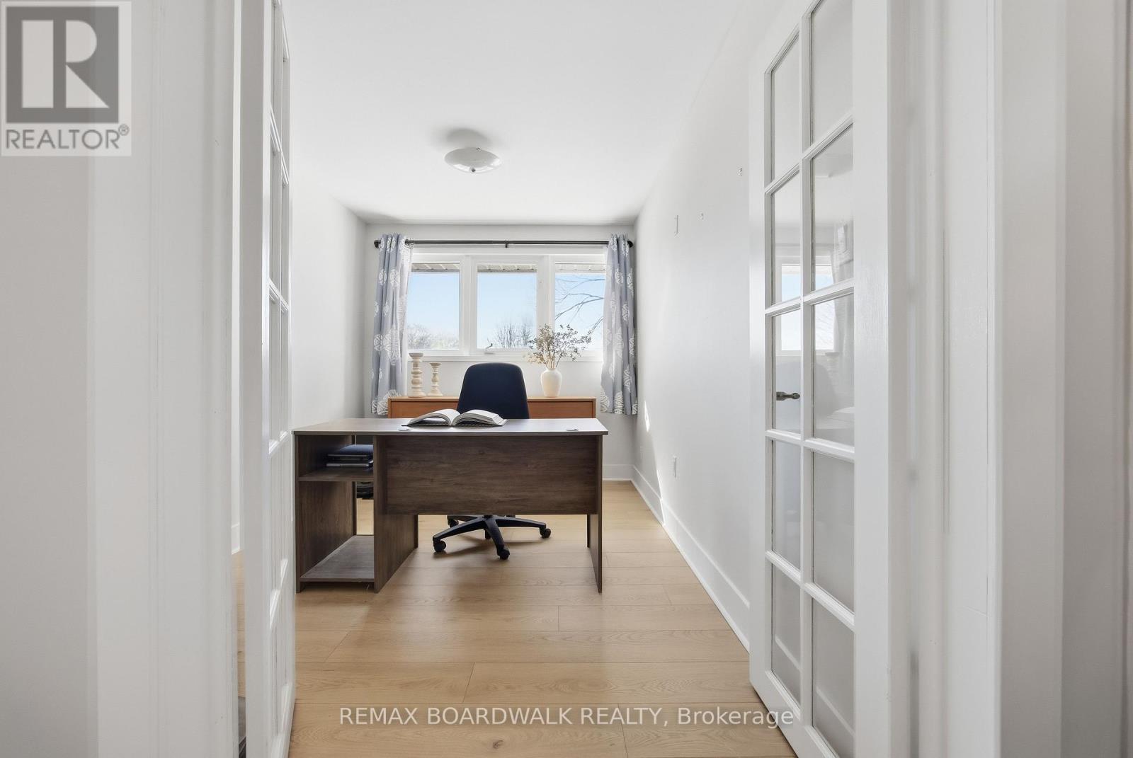 256 Mitcheson Street