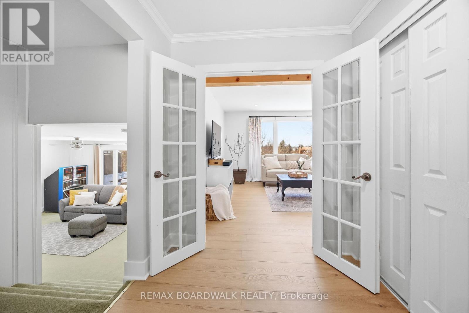 256 Mitcheson Street