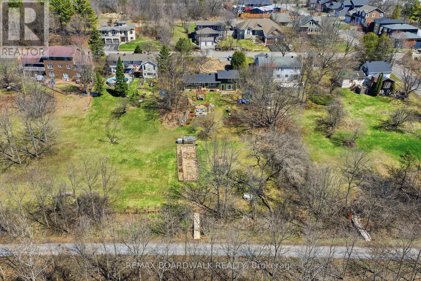 256 Mitcheson Street