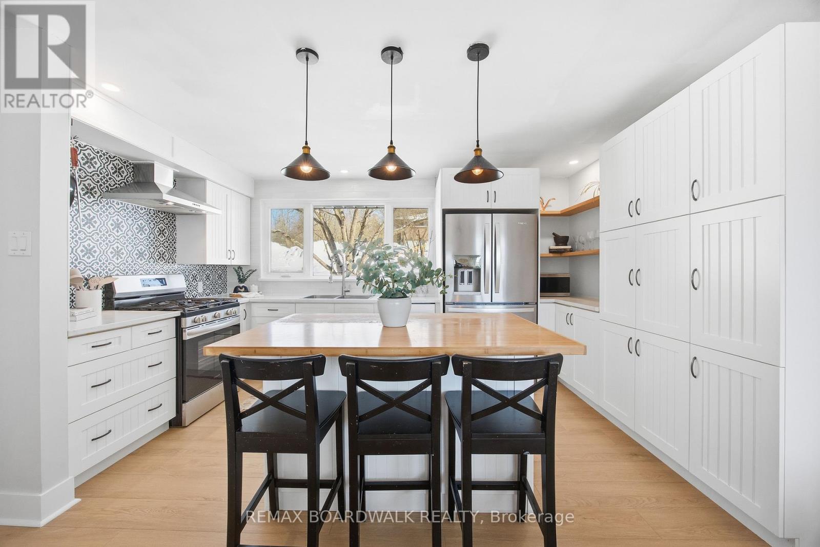 256 Mitcheson Street