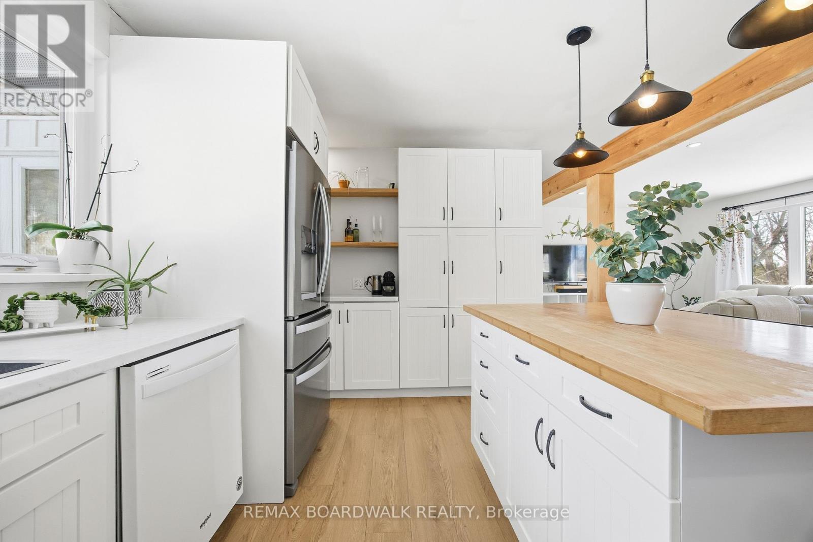 256 Mitcheson Street