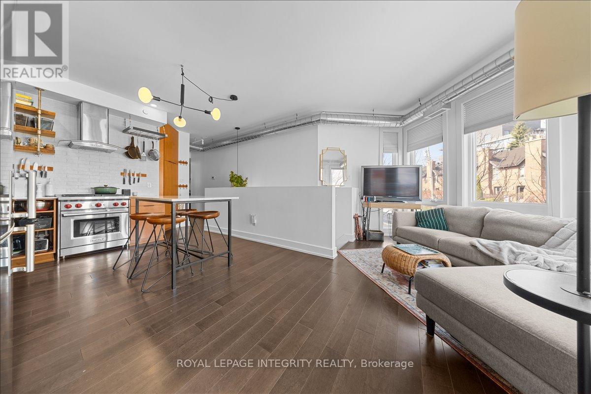 204 - 150 Greenfield Avenue