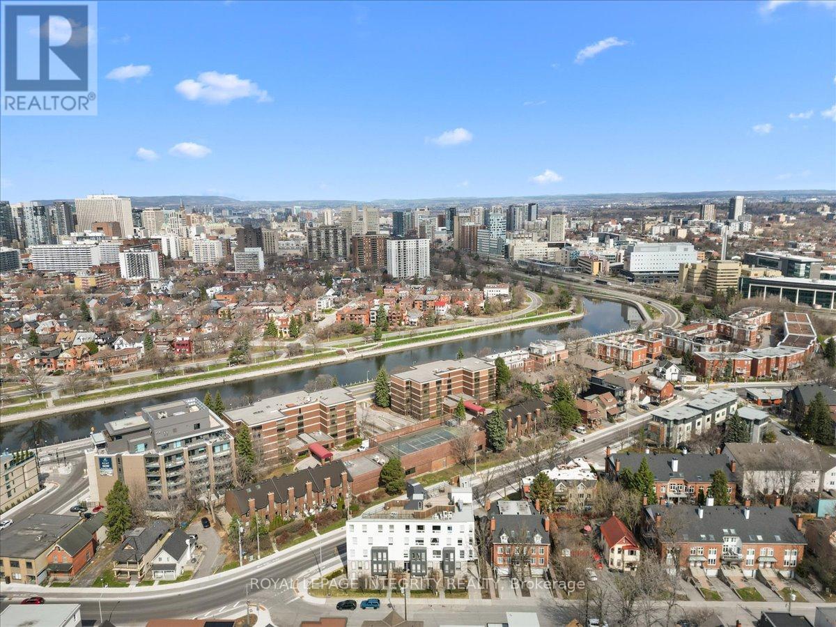 204 - 150 Greenfield Avenue