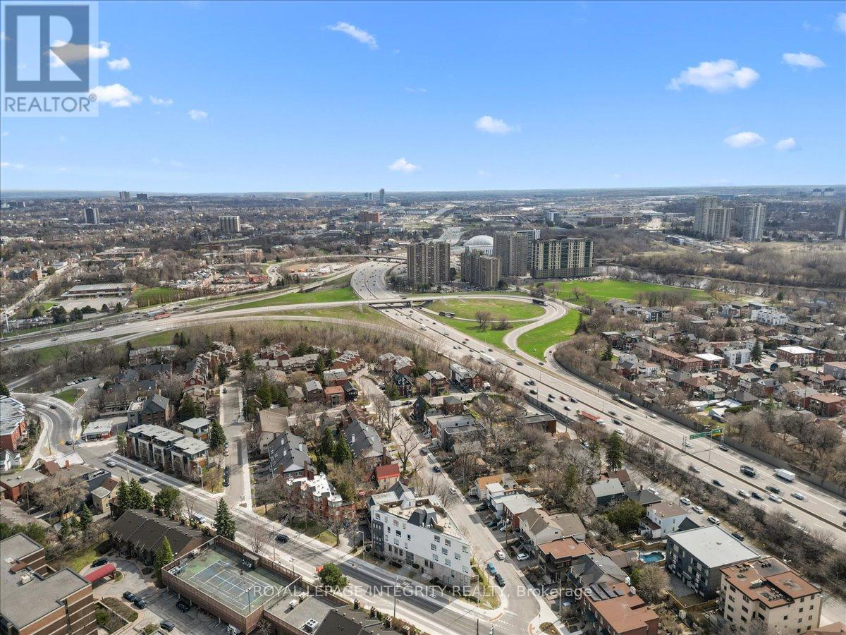 204 - 150 Greenfield Avenue