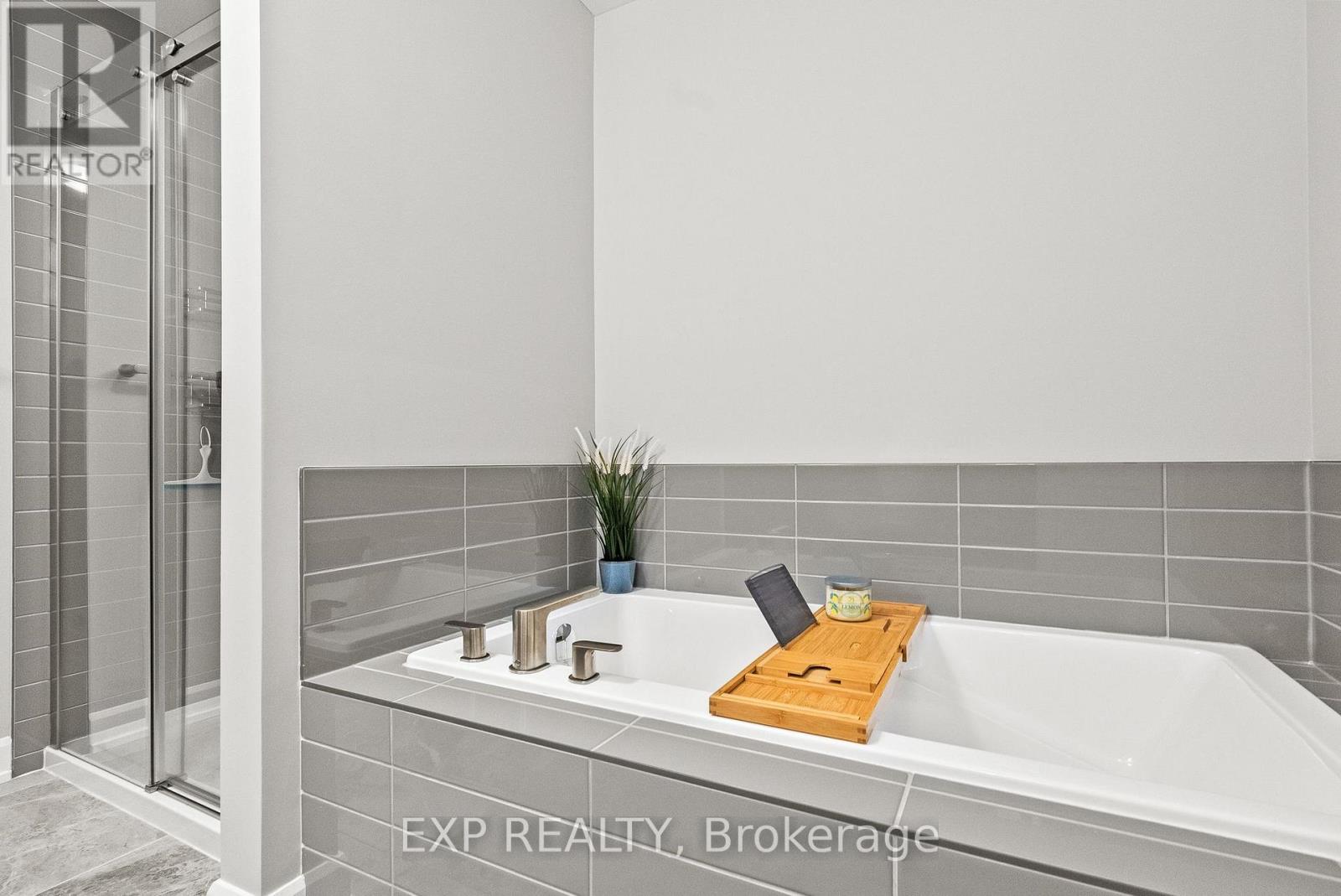 419 Clubtail Private