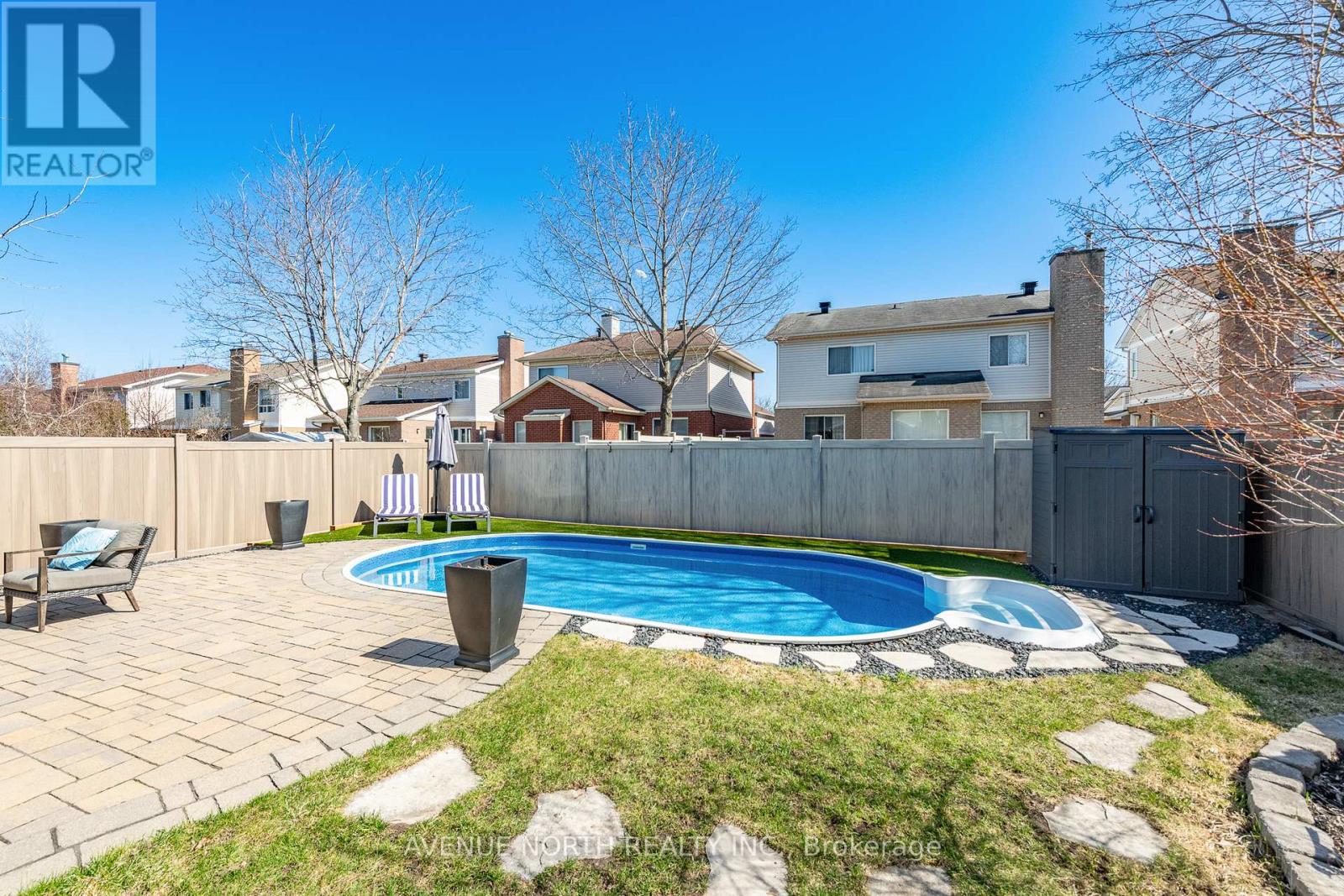 3028 Courtyard Crescent