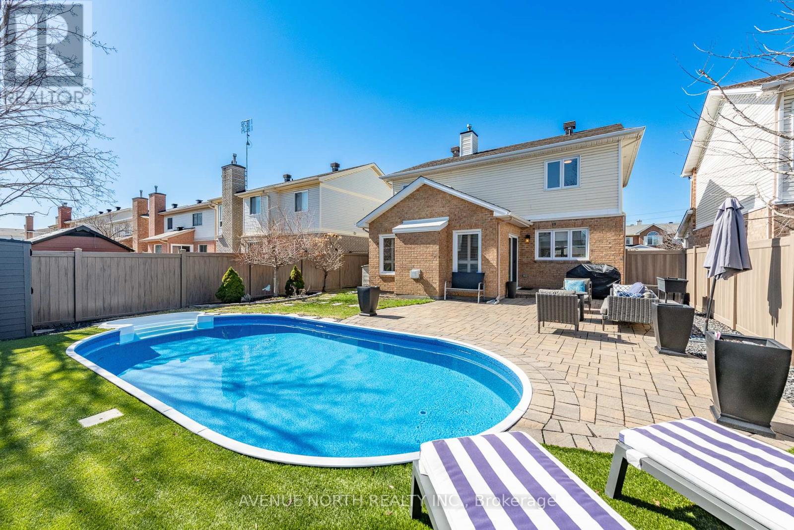 3028 Courtyard Crescent