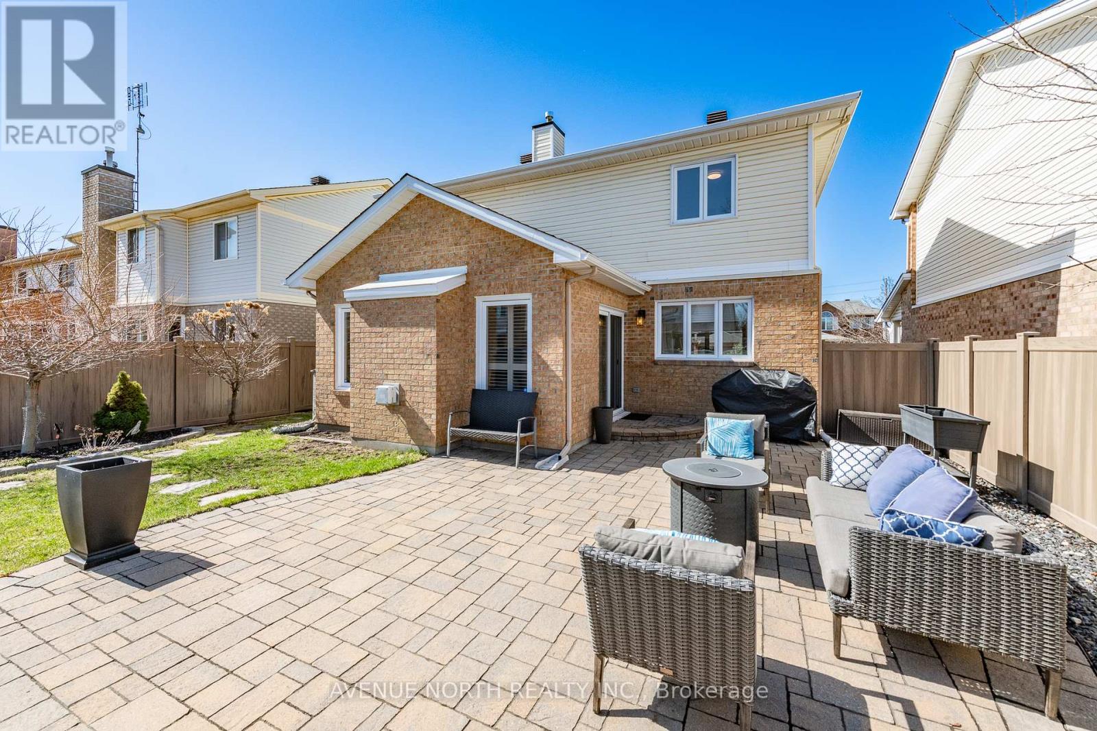 3028 Courtyard Crescent